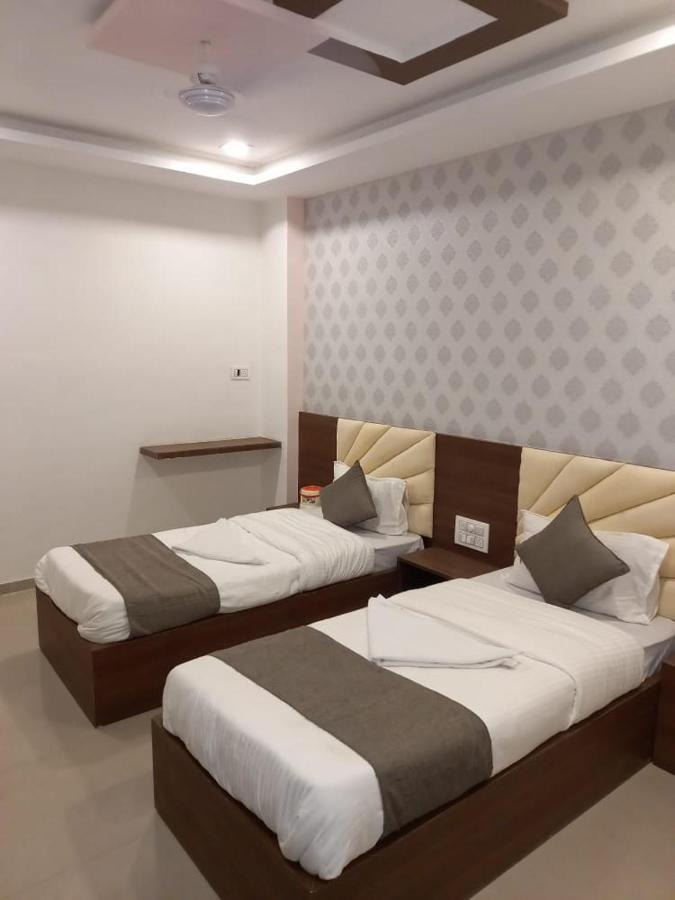 Hotel Nilkanth Inn Halol Экстерьер фото