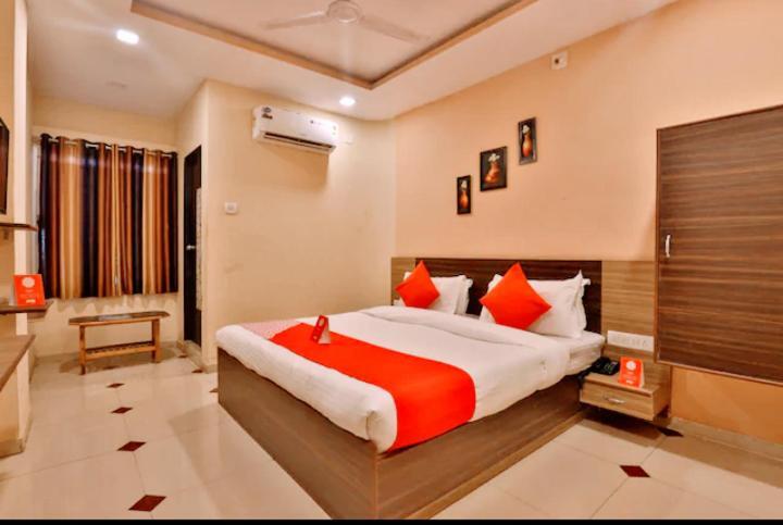 Hotel Nilkanth Inn Halol Экстерьер фото