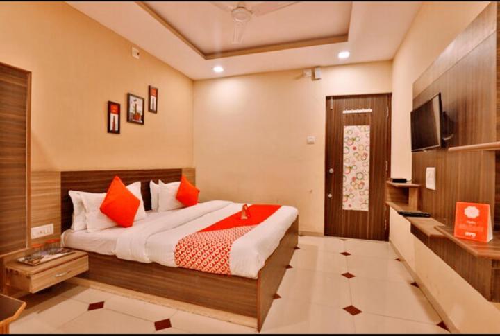 Hotel Nilkanth Inn Halol Экстерьер фото
