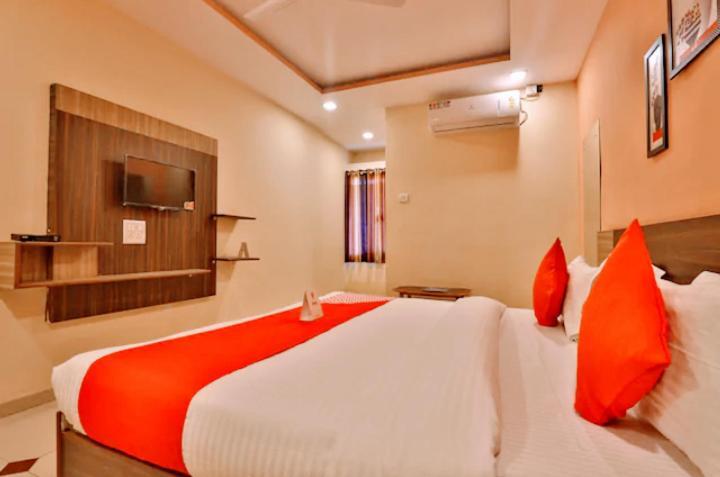 Hotel Nilkanth Inn Halol Экстерьер фото